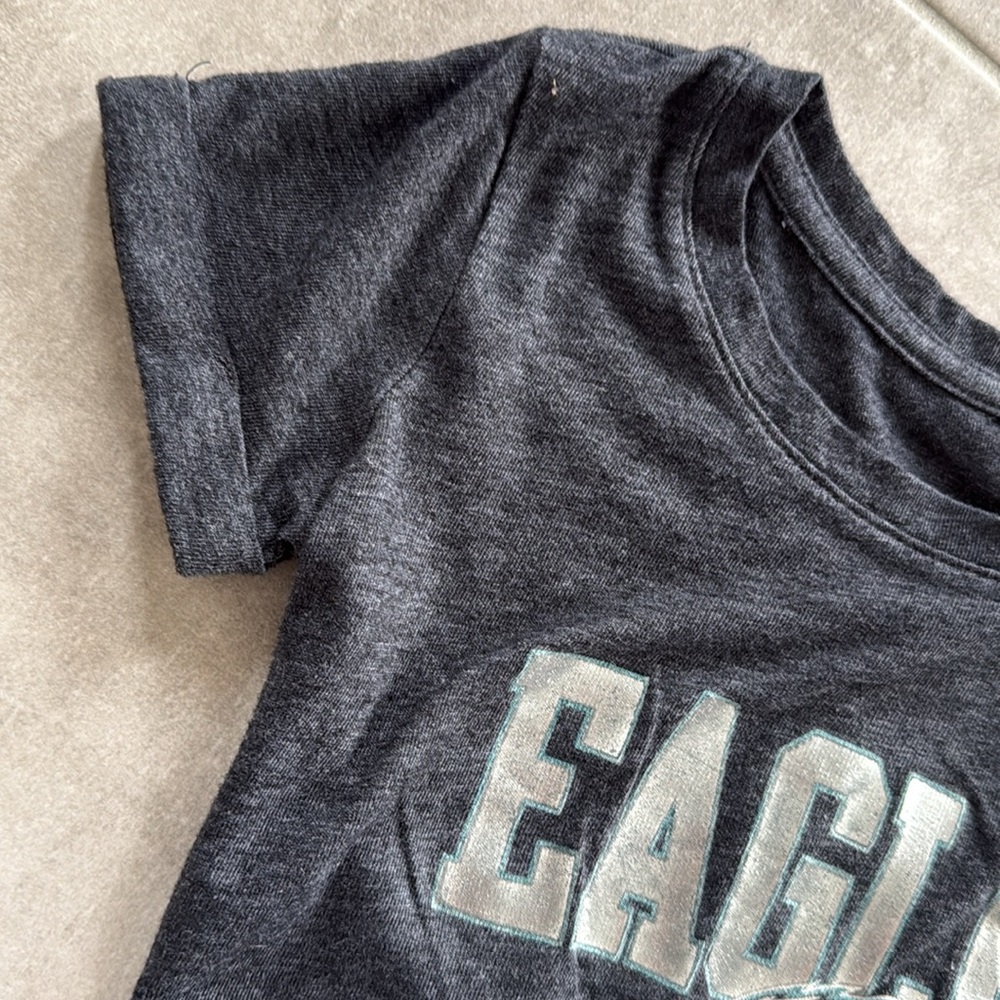 NFL Team Apparel Philadelphia Eagles Girl's Dk.Gray/Silver/Green Tee - XS- TP- 5 - Picture 4 of 7